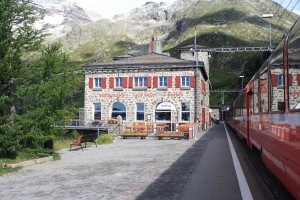 Bernina Express - Alp Grum Station