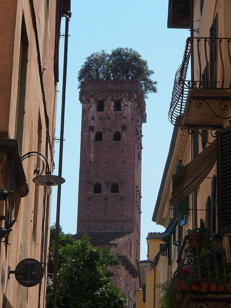 Private Tours of Tuscany Lucca