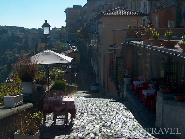 Restaurants - Castel Gangolfo During the tour of the Castelli Romani we suggest you a stop at ones of the panoramic restaurants of Castel <br/>Gandolfo to taste the genuine local cuisine and enjoy the enchanting view of Lake Albano.