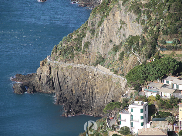 Riomaggiore - Path of love What to see in Italy? Riomaggiore!