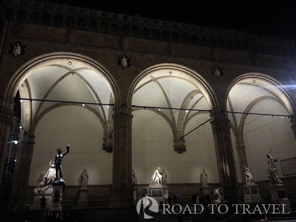 Loggia dei Lanzi Loggia dei Lanzi in Piazza della Signoria Florence.