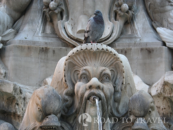 Piazza del Pantheon A detail of the fountain in Piazza del Pantheon.