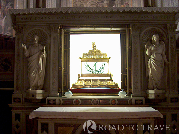 St. Peter's in Chain Church St. Peter's in Chain Church is located in Piazza di San Pietro in Vincoli, 4/a. It is one of the best churches to visit in Rome. The opening hours are: 8:00 am - 12:30 pm, 3:30 pm - 6:30 pm .