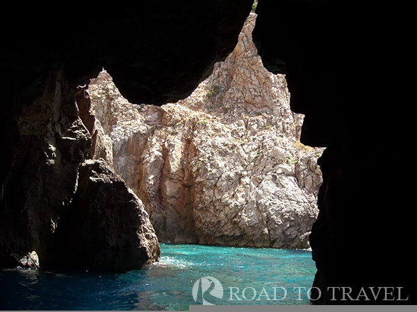 Grotta Sardegna Grotta Sardegna, that takes its name from the shape of its entrace that remember the map of Northern Sardinia.