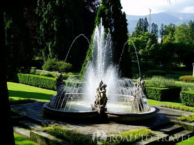 Villa Taranto - Fontana dei Putti The Putti Fountain of Villa Taranto.